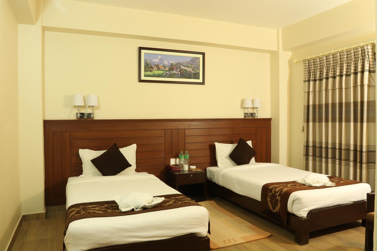 Hotel The Coast Pokhara Exteriör bild