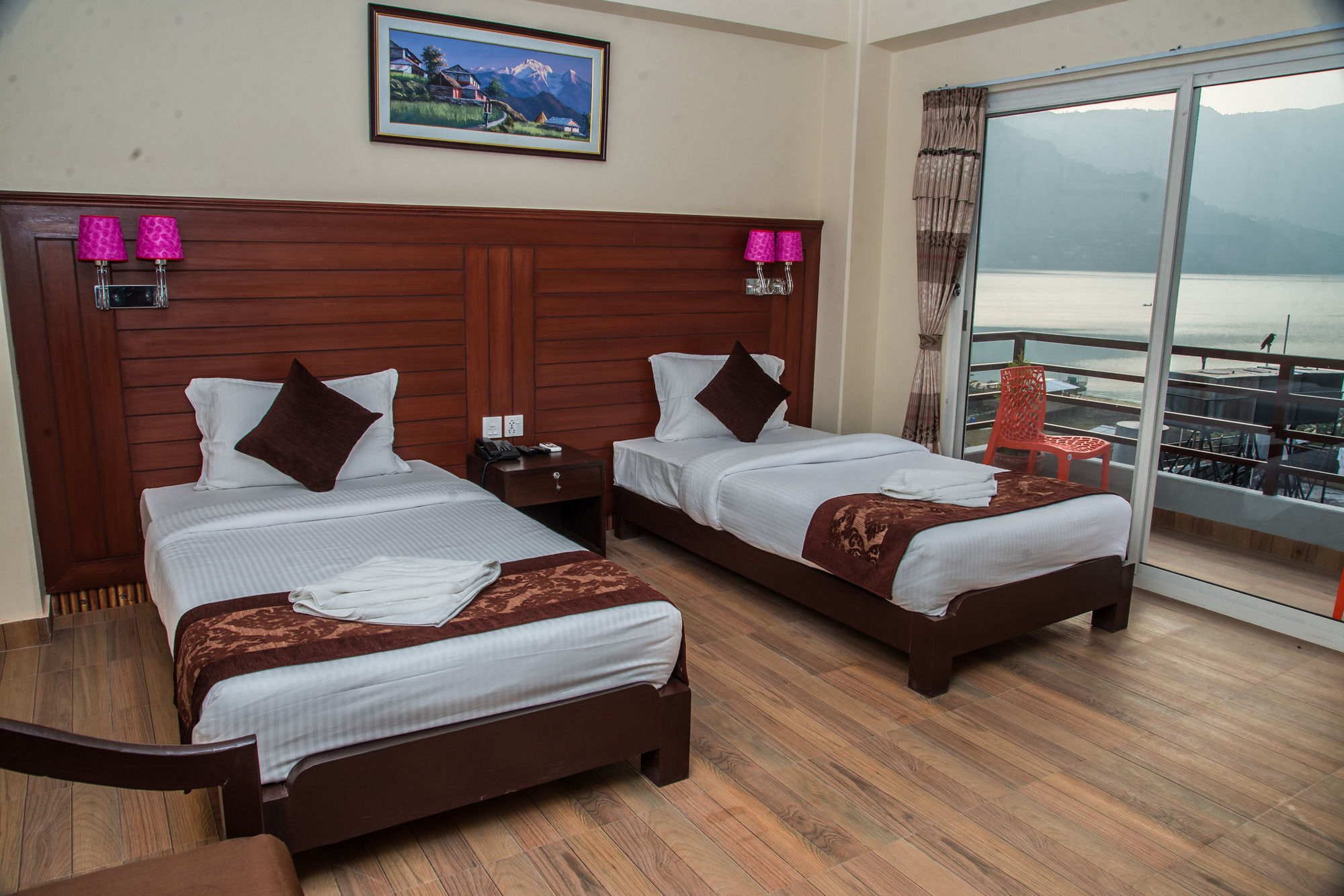 Hotel The Coast Pokhara Exteriör bild